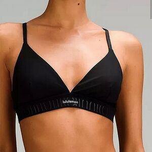 Host Pic🎉 Lululemon License to Train Triangle Bra, Size 2